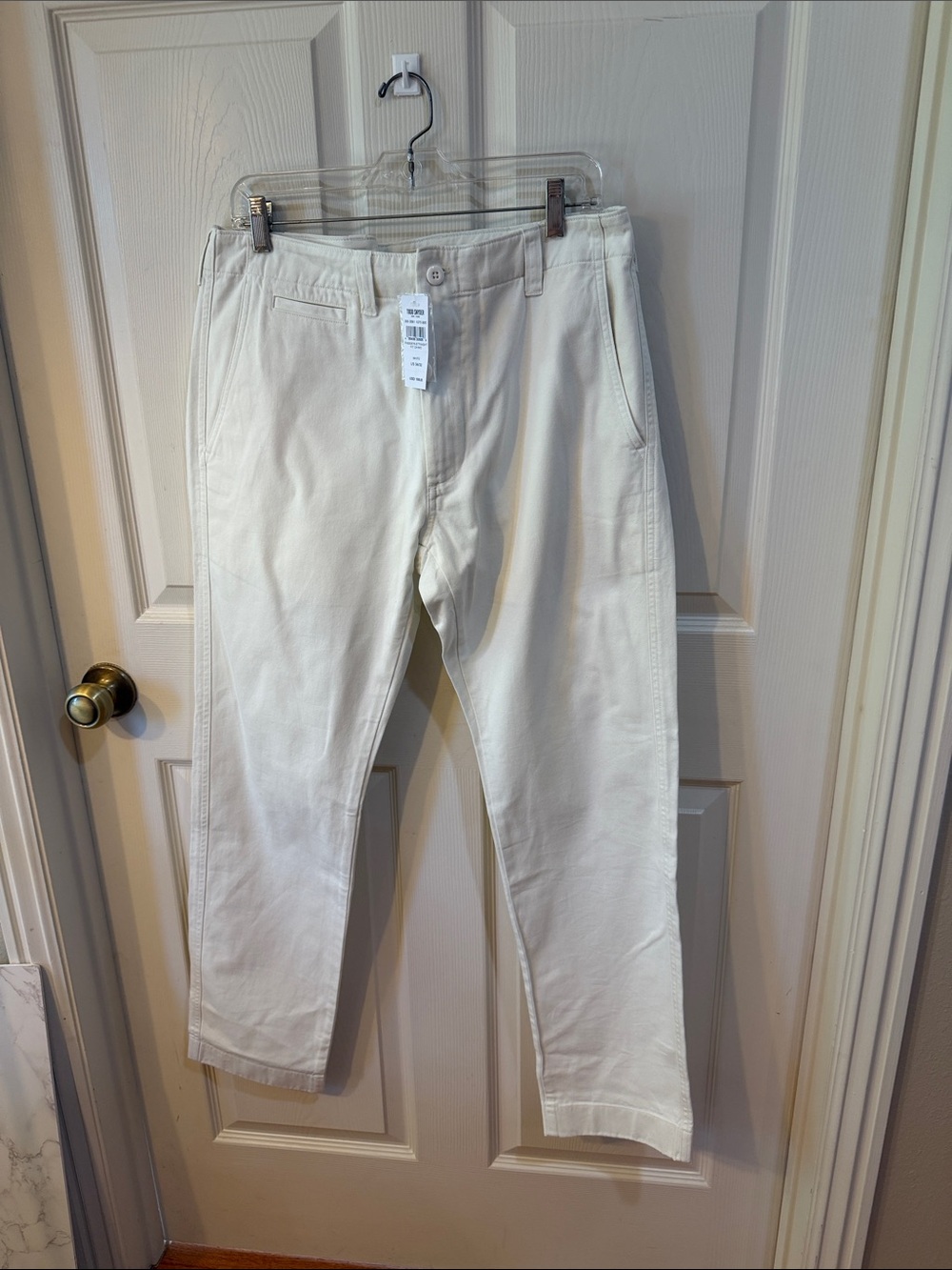 Todd Snyder White Straight Fit Chinos Sz 34/32.  NWT